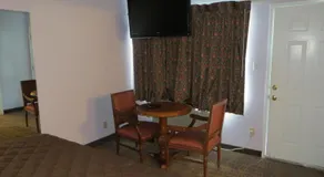 Park Cienega Motel - Image 3