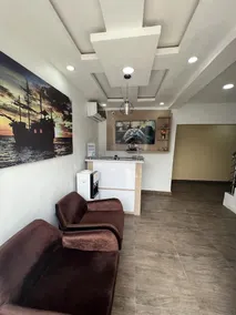 Thapunchline  Hotel - Image 3