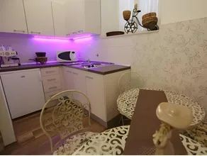 Greta Residence - Image 4