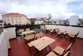 Pretty Backpackers House - Image 5