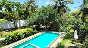 Rosanuka Beach Villa - Image 5