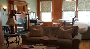 The Wanderlust Hotel - Image 2