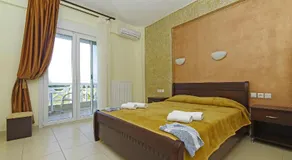 Hotel Paris - Image 4