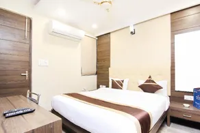 OYO Flagship Welcome Inn - Image 3