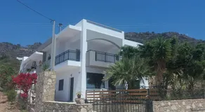 Sun Day Villa - Image 5