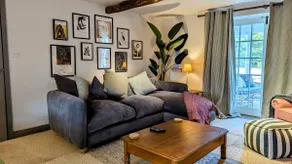 Maple Cottage, Stylish Holiday Home for 6 Near the Lake District - Image 2