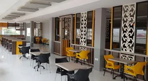 D'Carol Hotel Surabaya - Image 4
