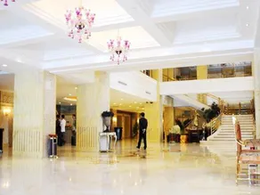 Qingdao Danube International Hotel - Image 5