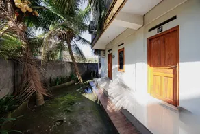 Soka Asri Guest House near Bali Zoo RedPartner - Image 2
