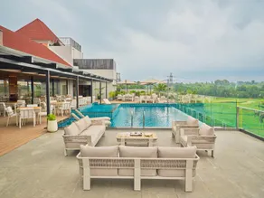 JP Crowne Regency - Image 4