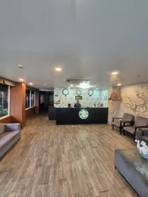 Hotel Eureka Grand - Image 2