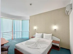 Hotel Opal - Image 2