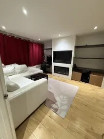 Stylish 3 Bedroom in Taplow, Near River & Windsor - Image 2