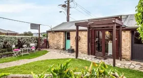 Blacksmith Cottage - Stay in Blacksmith's Lively Hub - Image 5