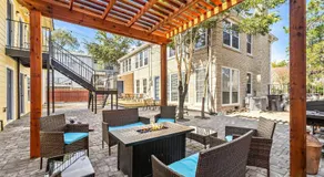 Homey Apt Nr Med Center Fire Pit BBQ WiFi Games - Image 4