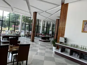 Phoenix Hotel - Image 4