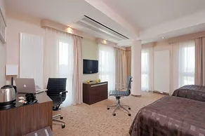 Best Western Plus Arkon Park Hotel - Image 5