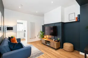 Crescent Apartments - Image 2