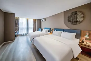 Home Inn Neo Chengdu Century City New Convention and Exhibition Center Metro Station - Image 2