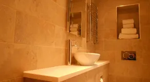 South Park Guest House - Image 2
