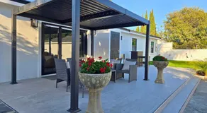 Talbert Oasis - Modern Luxury Huntington Beach Retreat - Image 5