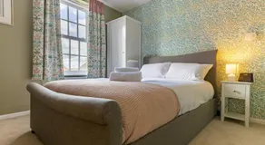 The William Morris Lodge in the centre of Ludlow - Pass the Keys - Image 2