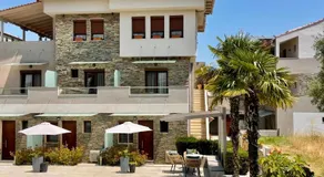 Aroma Villa & Studios - Image 3