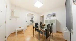 Ahllenrock Barcelona- Escape Parking GRATIS-AC-Metro- Aeropuerto-4-6 Personas - Image 2