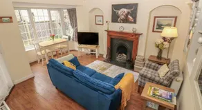 Wedgewood Cottage - Image 2