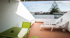 Help Yourself Hostels - Carcavelos Coast - Image 5