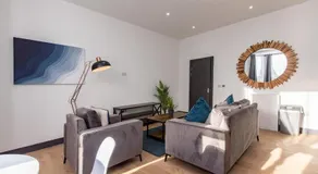 Victoria Apartments Stylish 3BR in Hartlepool - Image 3