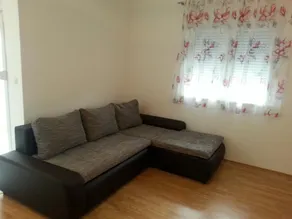 Apartamento con jardín y barbacoa | Vistas al jardín - Image 2