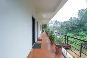 OYO Green Line Service Apartments - Image 3