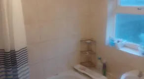 Cozy King Room with Shared Kitchen & Bathroom - Image 5