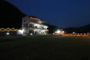 The Needam - Luxury in the stunning Himalayas - Image 3