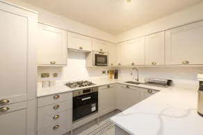 JOIVY Stylish Flat near Calton Hill - Image 4