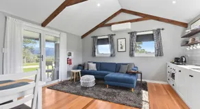 Wakefields - an enchanting mountain view cottage - Image 2