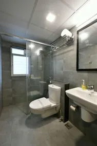 Hotel Banzai Rooms - Image 5