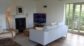 West Cork holiday home by the sea - Image 2