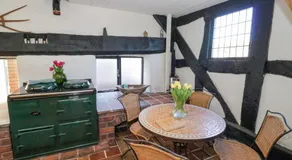 Wyre Court Cottage - Image 5