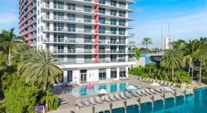 Balcony with View, Pool, Gym, Near Beach - Image 5