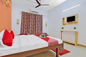 Hotel O Divine - Image 2