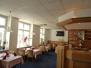 Hotel Albena - garni Hotel - Image 2