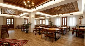 Rose Garden Hotel - Image 2