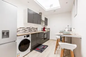 Cosy house 5 rooms 5 Bathrooms close commodities - Image 4