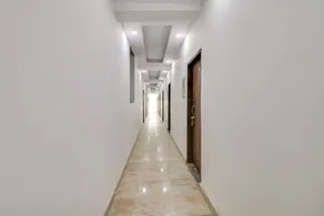 OYO 78772 Ay Hotel - Image 2