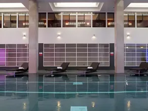 Dolphin House Serviced Apartments - Image 2