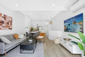 Luxurious 2BR Abode in Superb Location! - Image 2