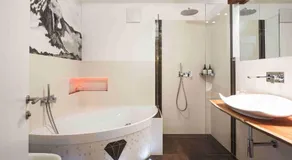 Luxury Larch Loft - Image 2