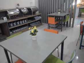 Hotel 88 Parepare - Image 3